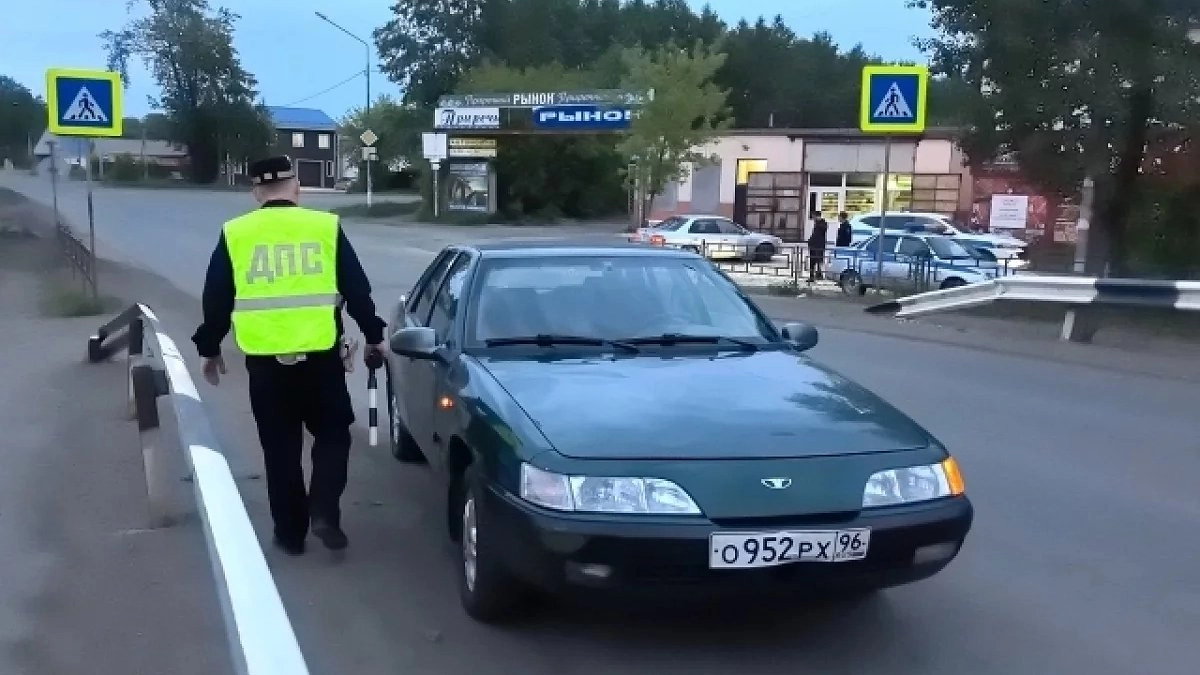 В Нижнем Тагиле водитель сбил 16-летнего подростка на пешеходном переходе