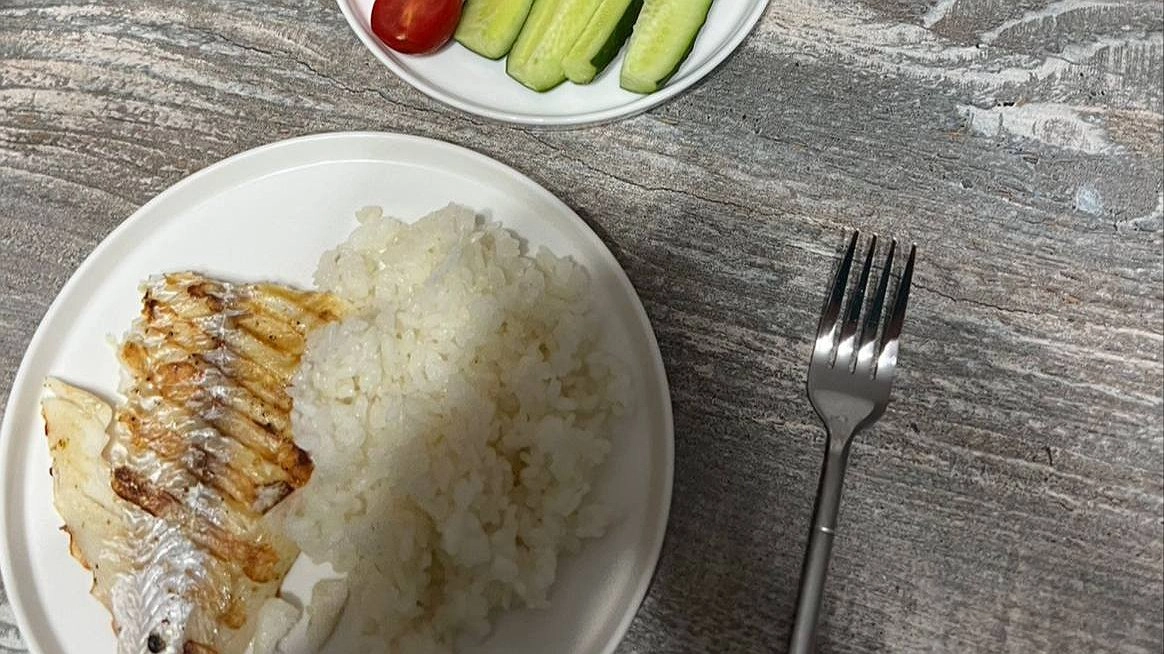 Ушлые хозяйки минтай больше не жарят, а готовят только таким способом: получается вкуснее чем в ресторане