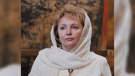 Бывшая жена президента Людмила Путина, действительно, замужем за главой издательства Артуром Очеретным