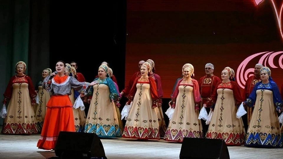 Главная картинка новости: Ансамблю «Уралочка» присвоено звание заслуженного коллектива народного творчества
