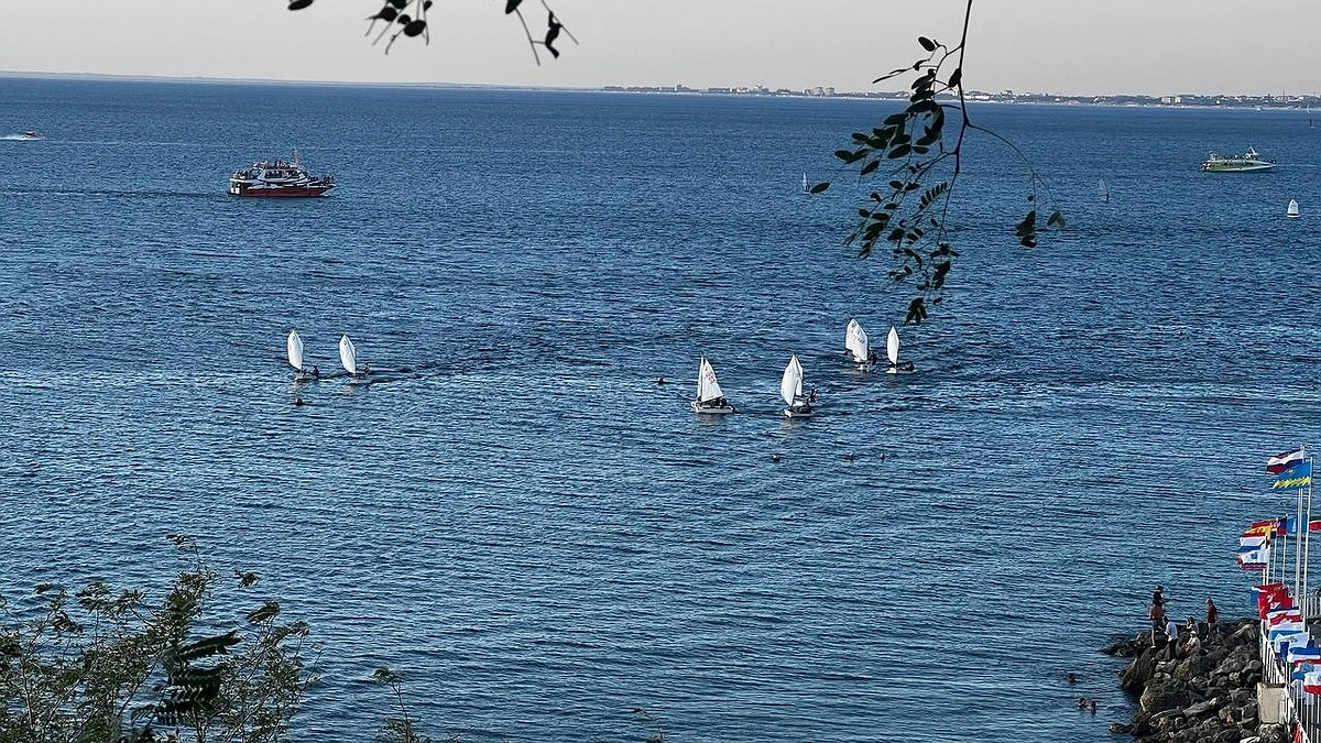 Главная картинка новости: Цены как в Турции, а сервис лучше: 3 направления с чистым морем для экономного отдыха в марте