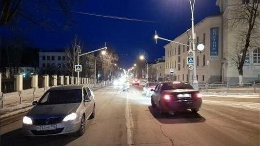 В Новоуральске водитель сбил ребенка: у девочки перелом ключицы