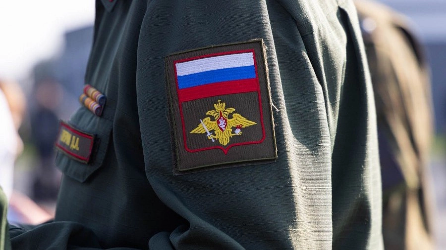 За достойное воспитание сыновей: в Екатеринбурге вручили благодарственные письма семьям бойцов СВО