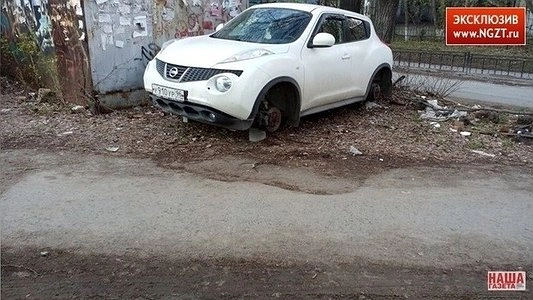 В Екатеринбурге с машин снимают колеса: как защитить свое авто от похитителей и что делать, если кража уже совершена