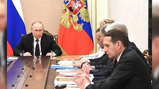 Путин решил дать денег малому и среднему бизнесу для выплат работникам