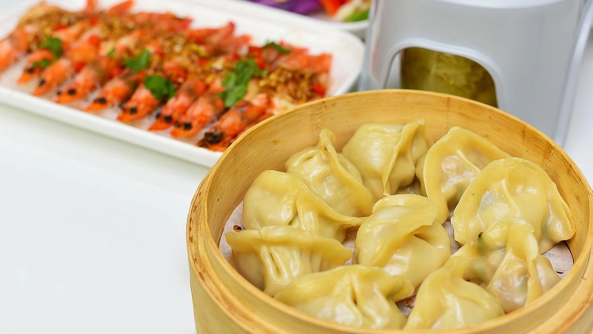 Перемолотые рога и копыта в тесте, мяса нет: Роскачество назвало марки пельменей, которые нужно обходить стороной
