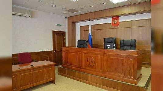 В Екатеринбурге задержали мужчину, воровавшего у женщин сумочки на остановке