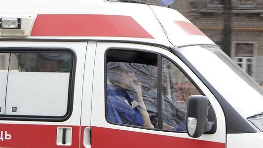 Екатеринбурженка устроила скандал водителю скорой из-за парковки