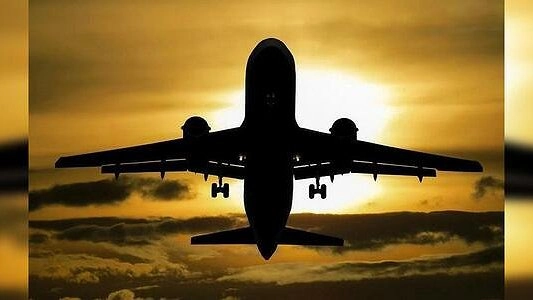 Пассажир рейса Петербург-Екатеринбург устроил бунт из-за маски