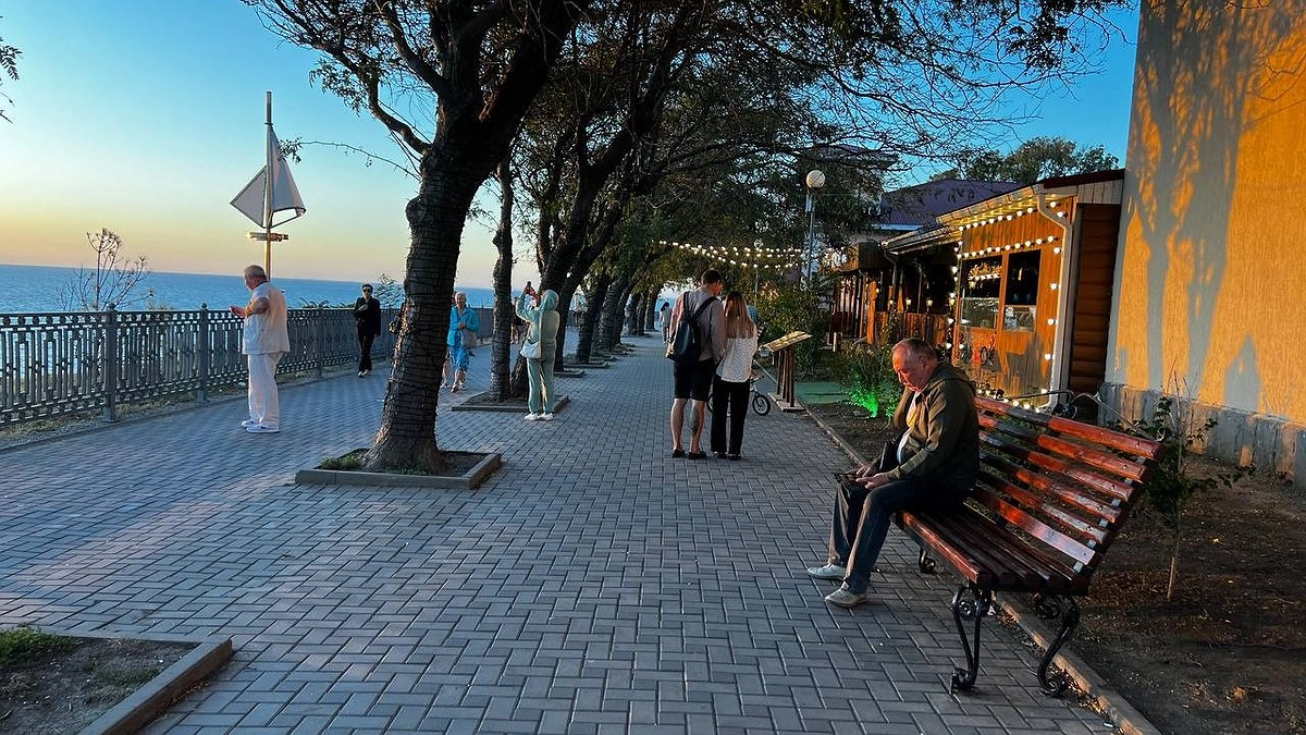 "Счастье постучится к вам": 5 знакам Зодиака крупно повезет в октябре