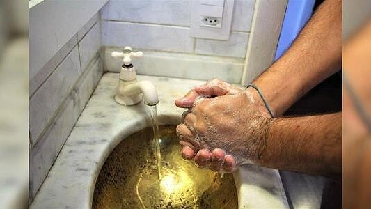 Роспотребнадзор назвал сценарии развития пандемии коронавируса в январе