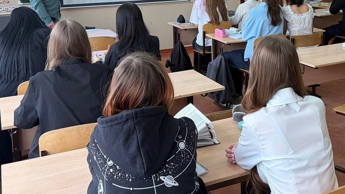В школах Екатеринбурга запустили пилотный проект по борьбе с матом