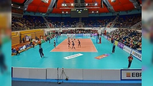 Главная картинка новости: В Нижнем Тагиле для волейбольного клуба «Уралочка» начинается новый сезон чемпионата России 16 октября 2015 года – фото