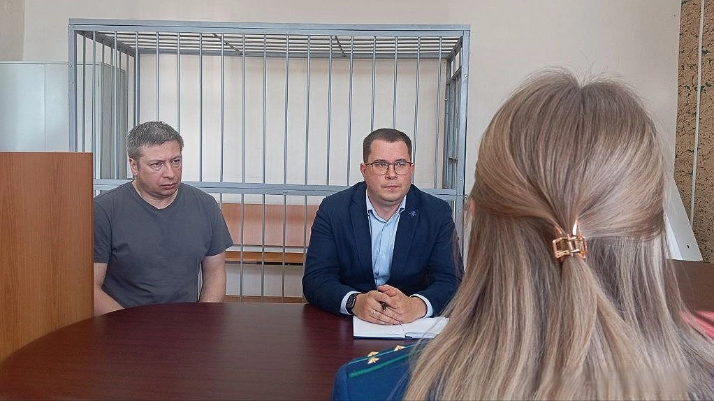 Бывшего замглавы Дегтярска осудили за взятку