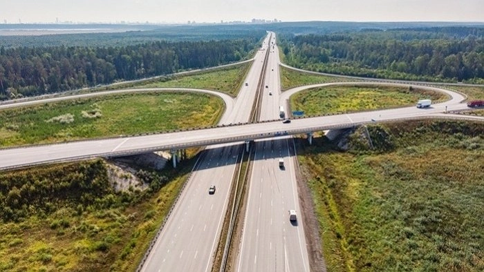 Трассу М-12 «Восток» от Тюмени до Екатеринбурга планируют сделать четырёхполосной уже в 2026 году