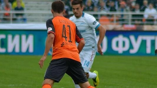 Главная картинка новости: На футбол не попасть! ФК "Урал" приостановил продажу билетов из-за COVID