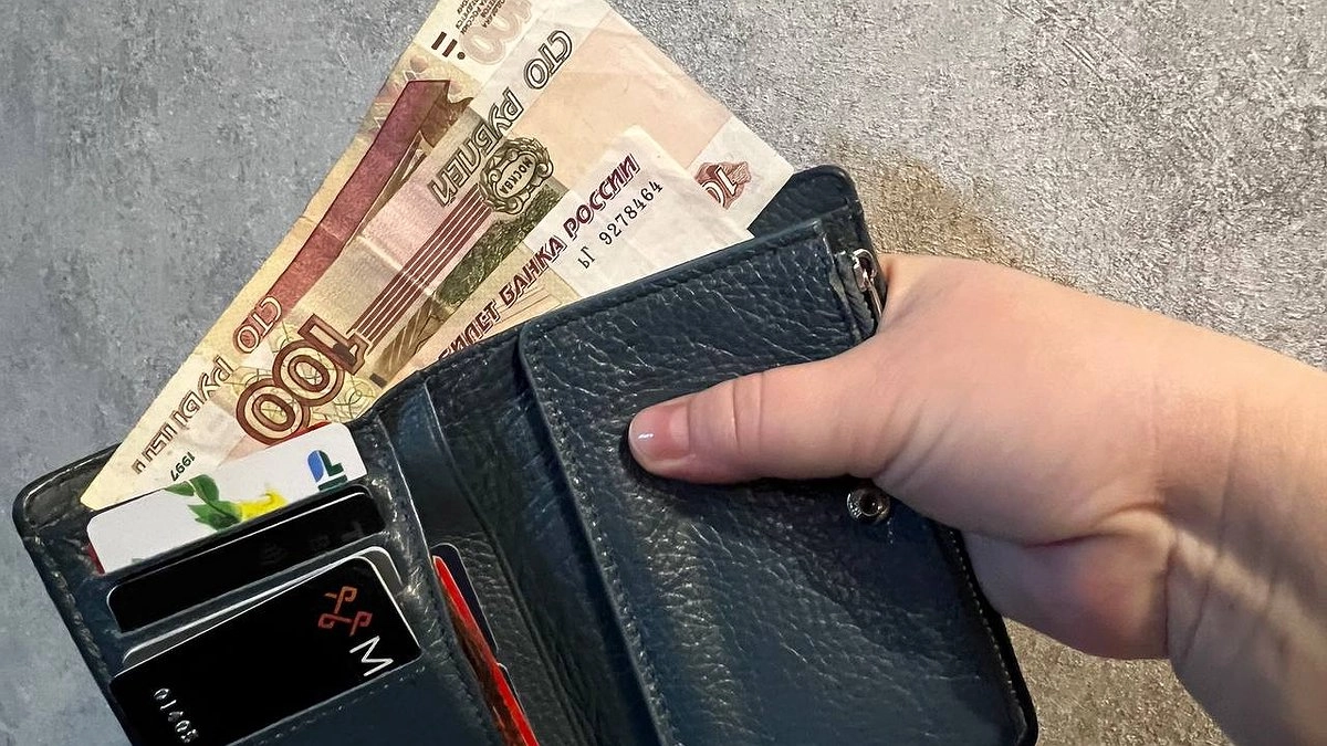 Девальвация рубля в мае: к чему готовиться россиянам с накоплениями