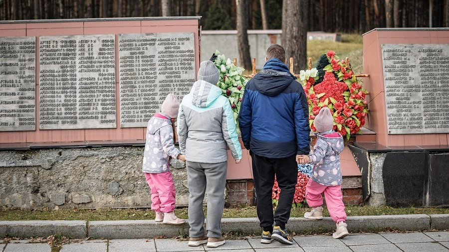 Бесплатные автобусы доставят екатеринбуржцев к Маскам Скорби 30 мая: расписание