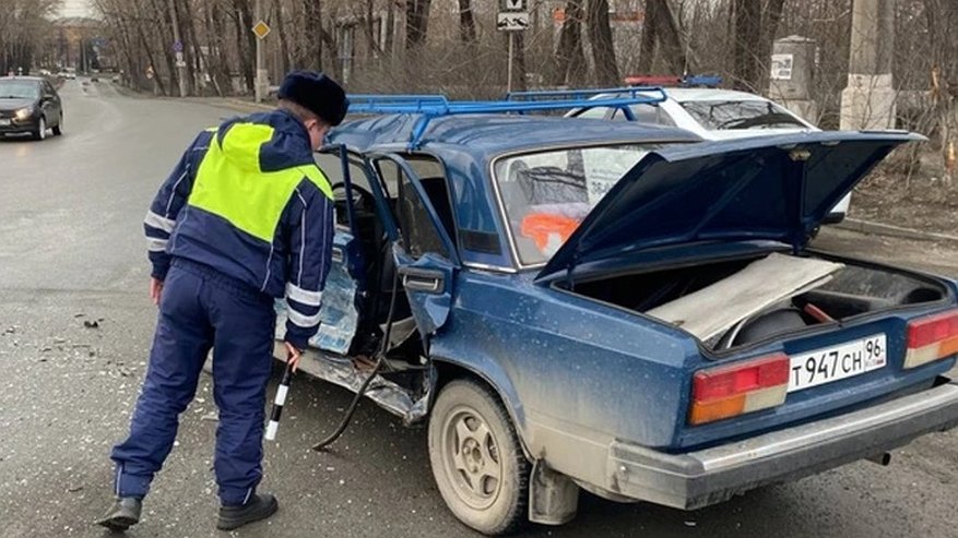 Пострадал малыш: водитель сбежал после аварии в Нижнем Тагиле