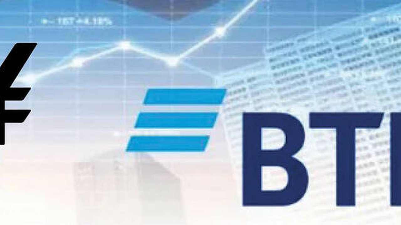 Главная картинка новости: ВТБ: больше половины вкладов в юанях держат клиенты старше 50 лет