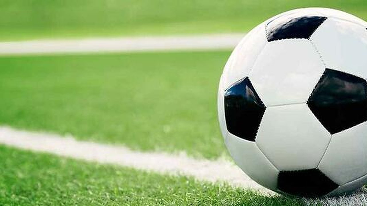 Главная картинка новости: ФК «Торпедо» не может позволить себе Дзюбу