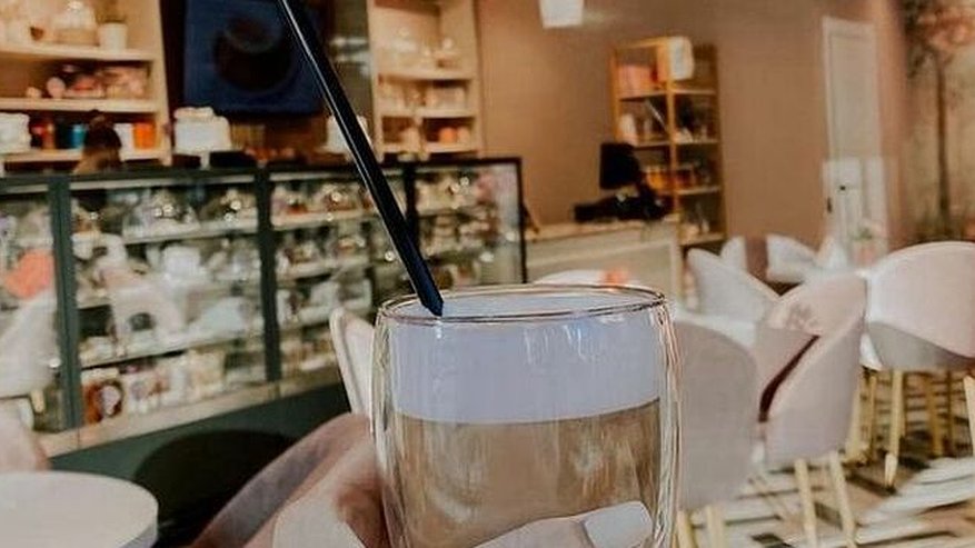 Главная картинка новости: Для уютных осенних дней: топ классных кофеен в Екатеринбурге