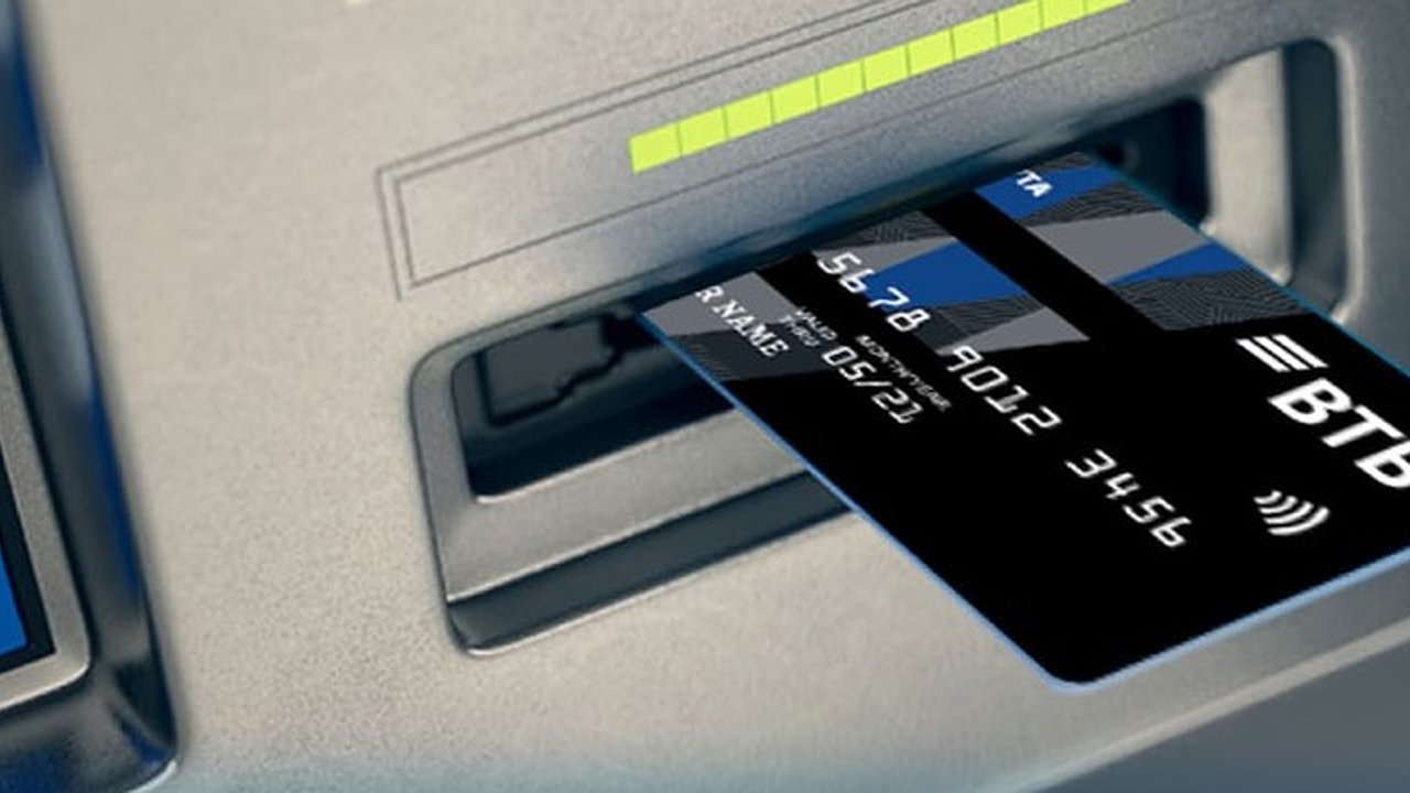 Главная картинка новости: ВТБ переведет 100% банкоматов на отечественное ПО