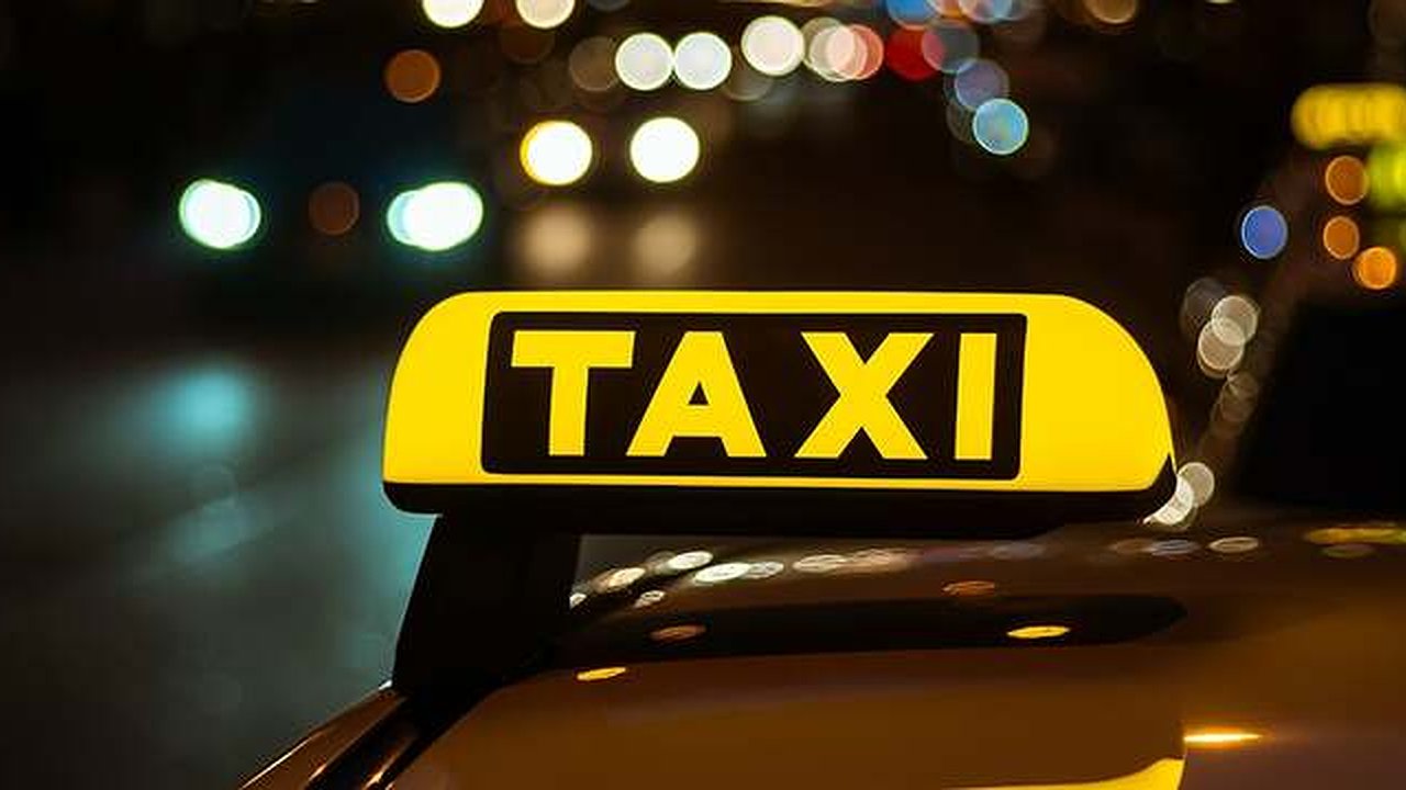 Главная картинка новости: «Не хватает водителей эконом-класса»: В «Яндексе» объяснили рост цен на такси