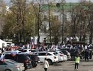 Военная техника и сотни людей на площади: екатеринбуржцы отметили день рождения Путина