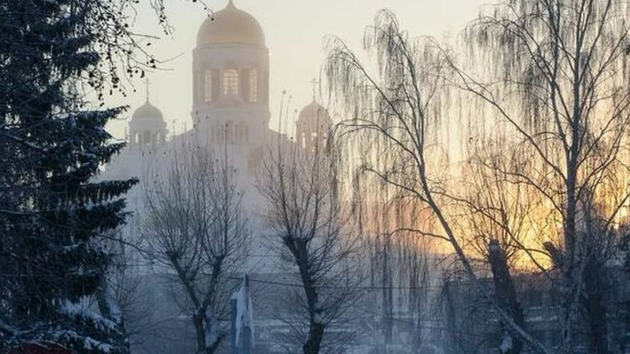 Главная картинка новости: Эти места мало, кто знает: куда отправиться новогодние выходные в Свердловской области