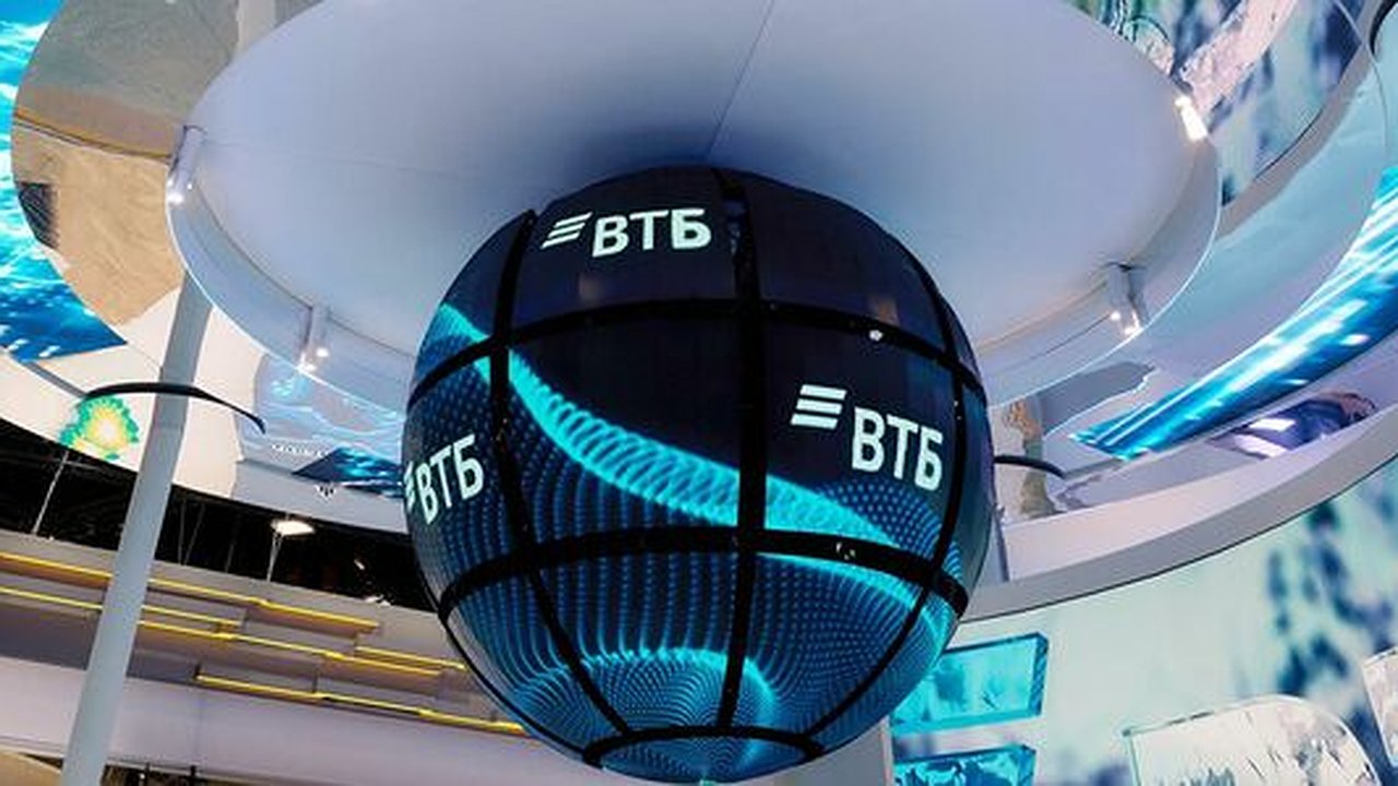 Главная картинка новости: ВТБ: в ноябре рынок автокредитов в России вырос на 8%