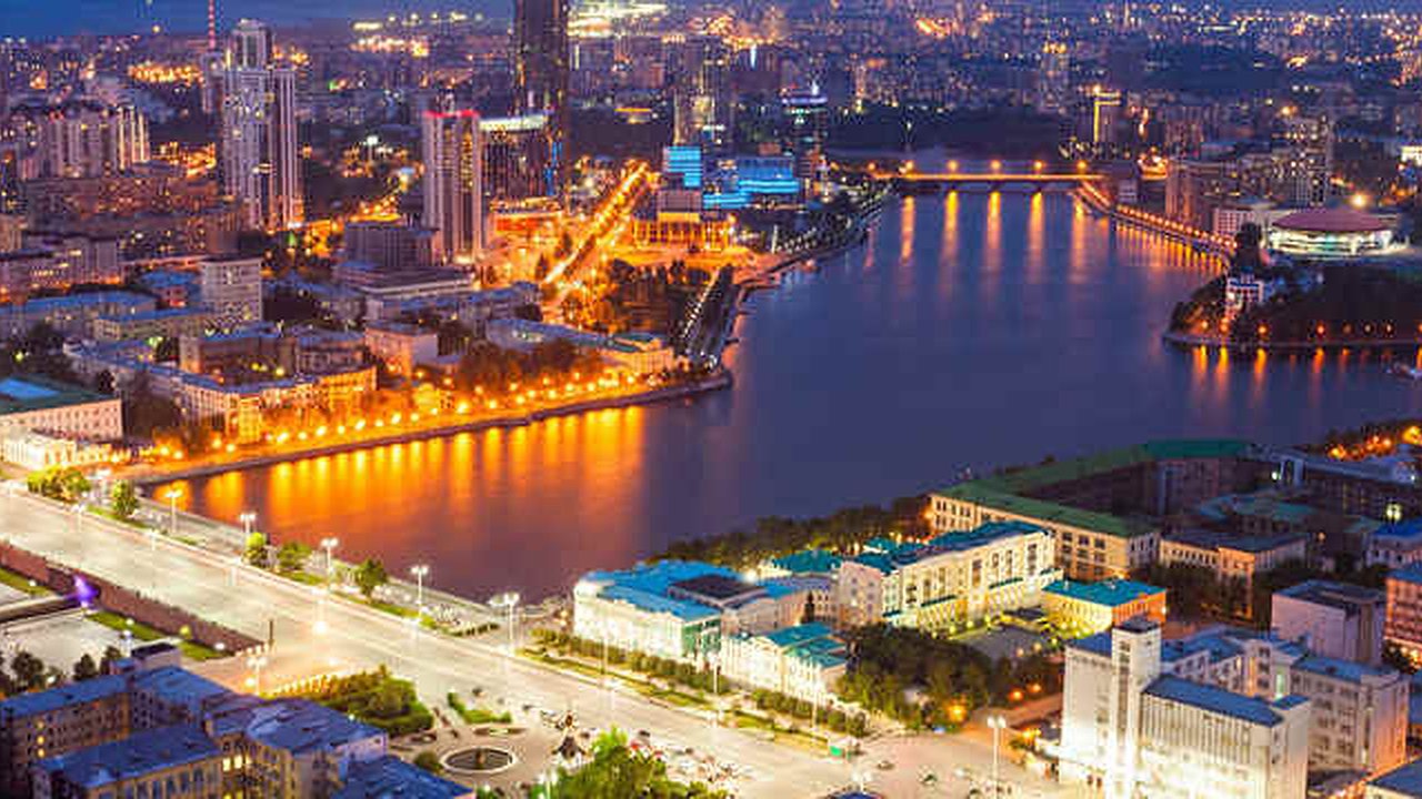 Главная картинка новости: Когда в запасе только день: места, которые обязательно нужно посетить в Екатеринбурге