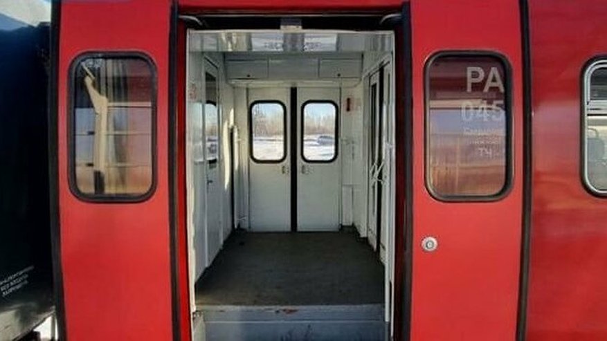 Главная картинка новости: Новый график: дополнительные рейсы Екатеринбург – Челябинск появятся в графике на СвЖД