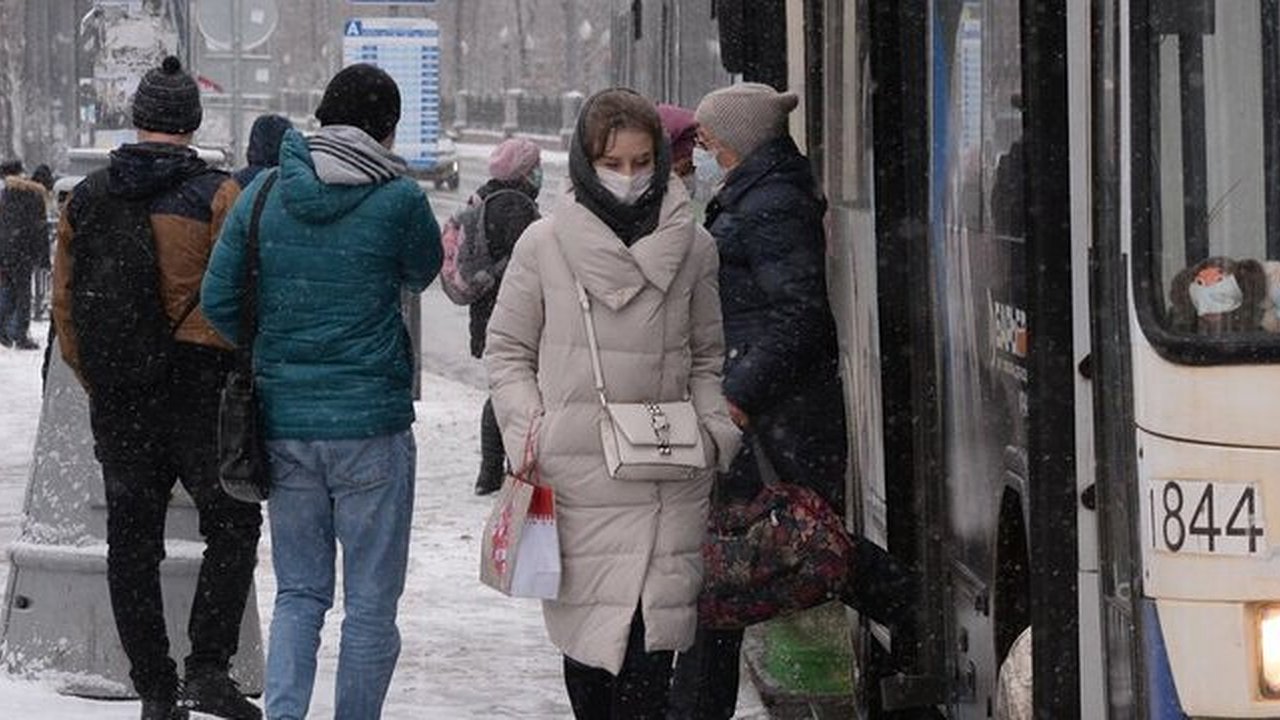 Главная картинка новости: Потерпите: автобус из Ревды в Екатеринбург будет ходить реже