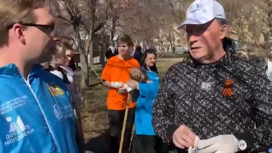 Главная картинка новости: Мэр Екатеринбурга проголосовал за благоустройство парка "Уралмаш"