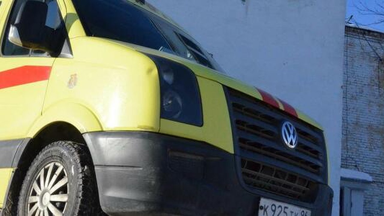 Главная картинка новости: Свердловский минздрав гарантировал заработки водителям скорой помощи