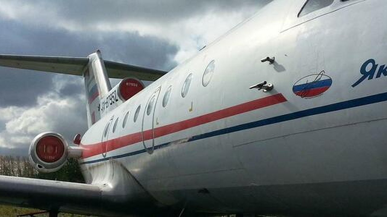 Главная картинка новости: Птица врезалась в самолет, вылетевший из Екатеринбурга