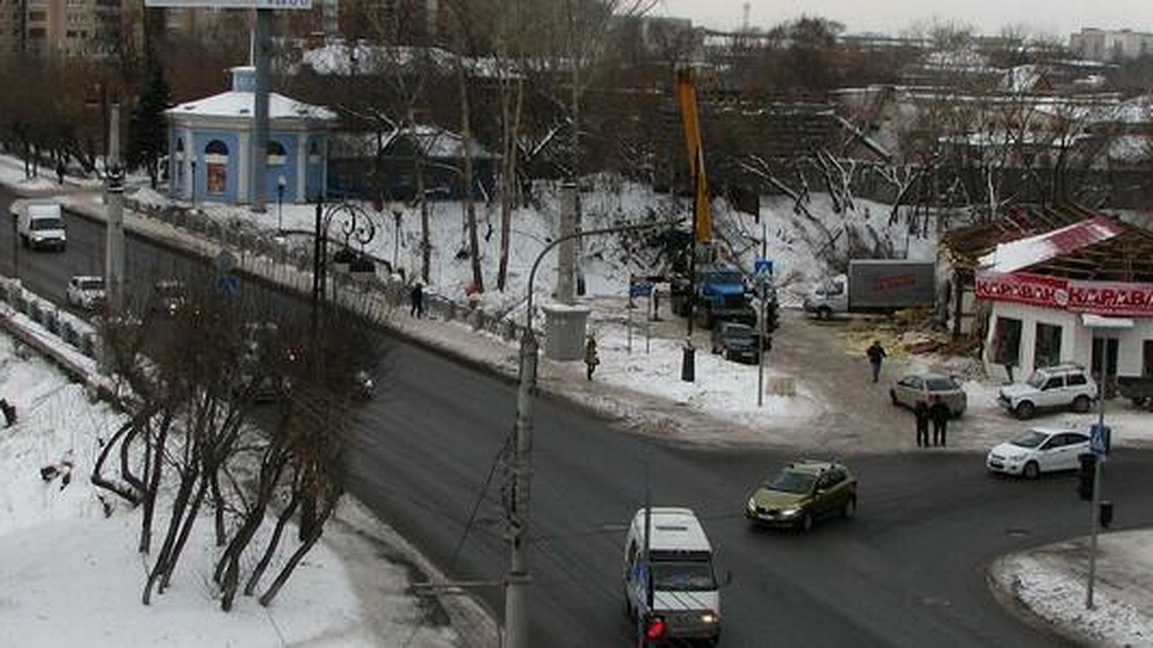Главная картинка новости: В Екатеринбурге закроют движение по мосту на Блюхера