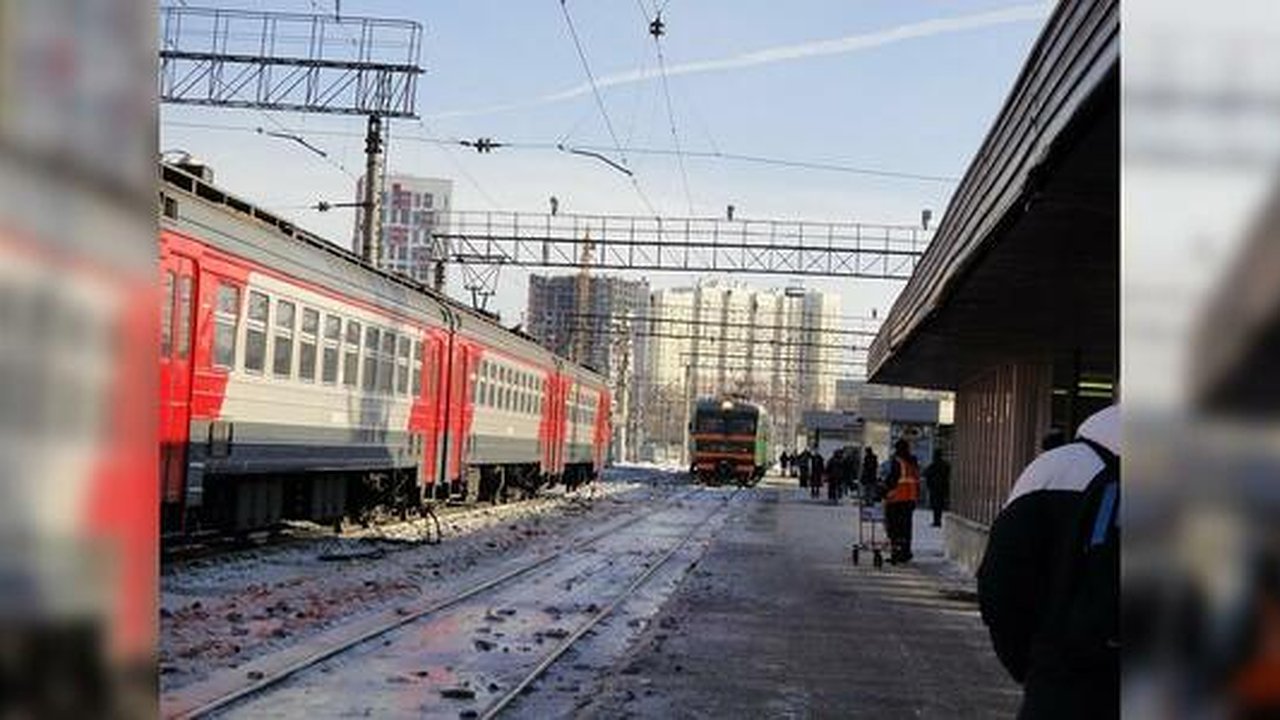 Главная картинка новости: Из столицы Урала отменят два поезда из-за падения пассажиропотока