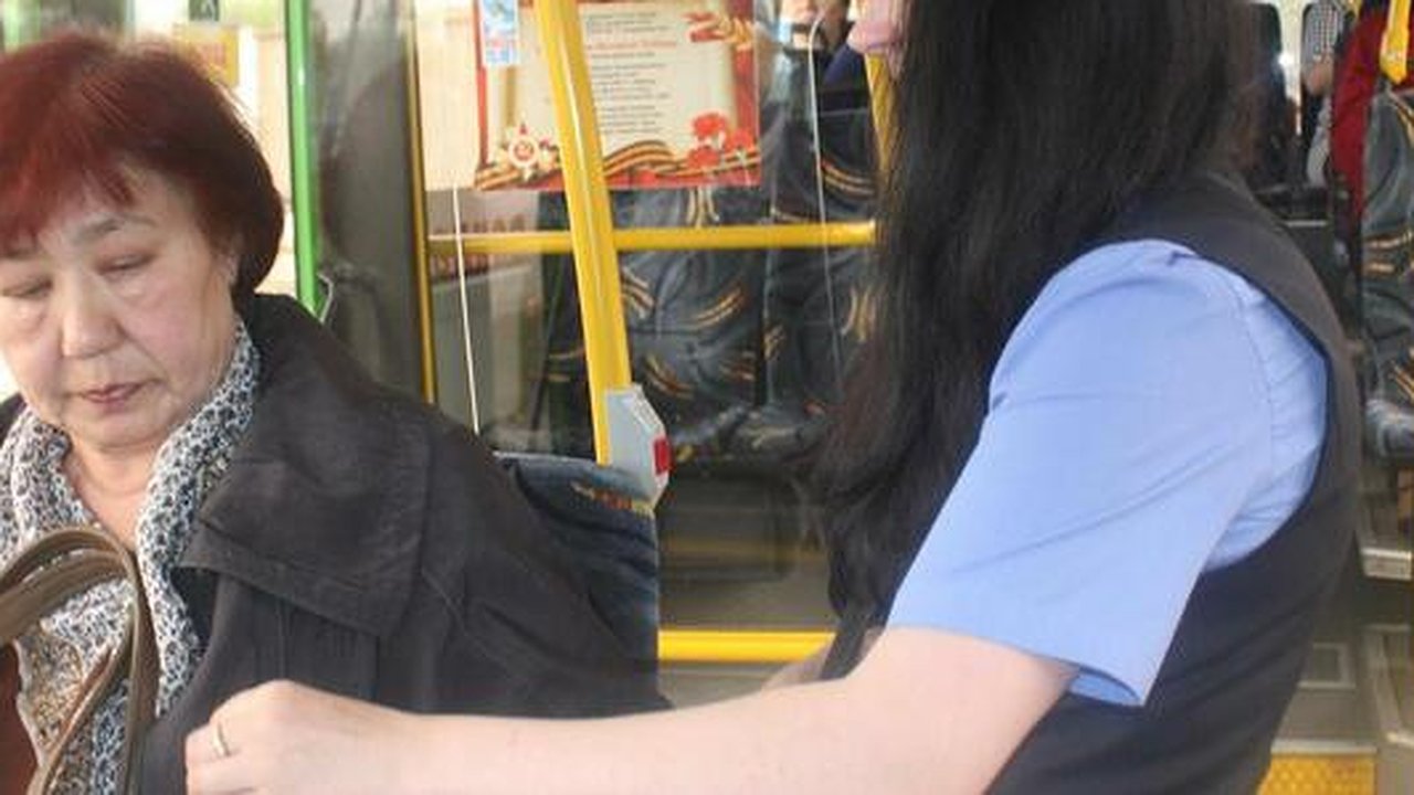 Главная картинка новости: Где в Екатеринбурге искать вещи, забытые в общественном транспорте?