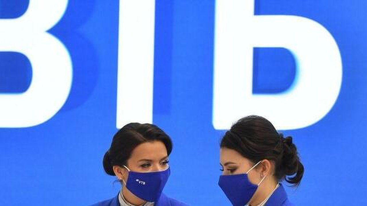 Главная картинка новости: ВТБ бесплатно застрахует участников новой программы туристического кешбэка