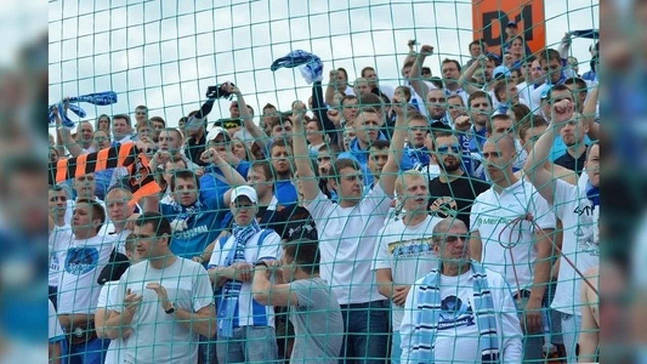 Главная картинка новости: На Кипре избили уральских футбольных фанатов: один из болельщиков серьезно пострадал