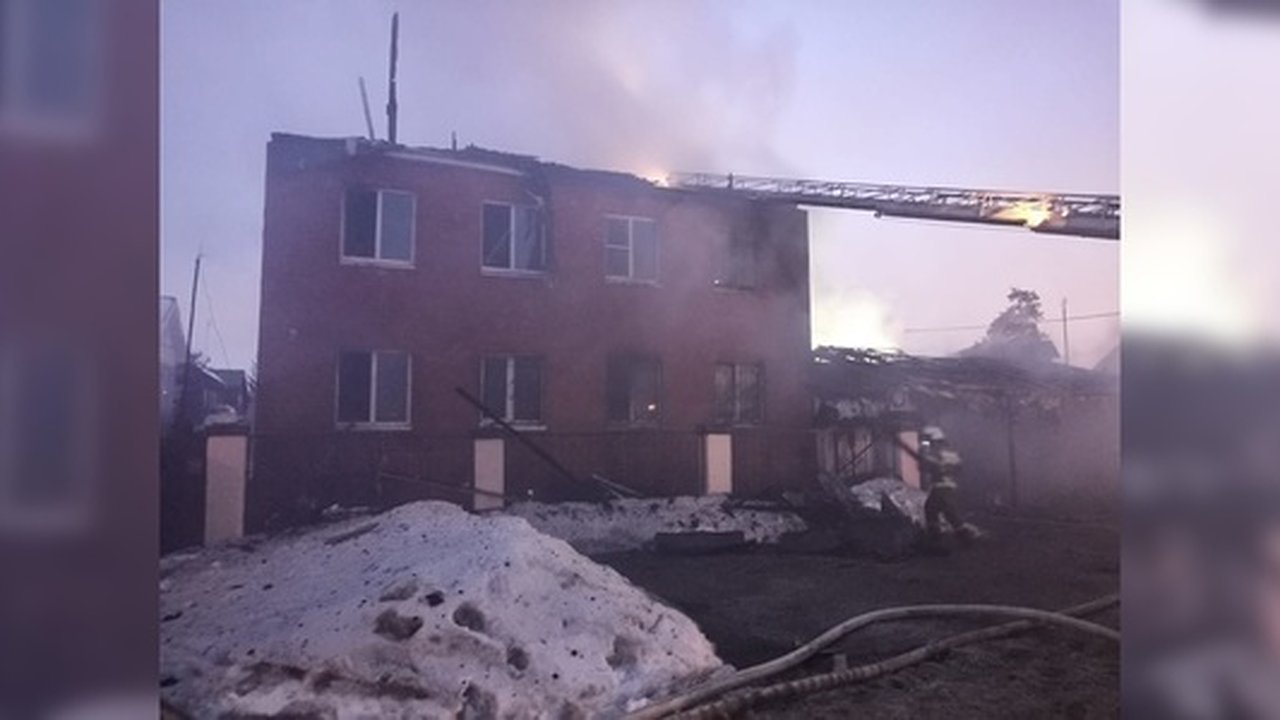 Главная картинка новости: Следователи возбудили уголовное дело из-за гибели женщины во время пожара на Уктусе