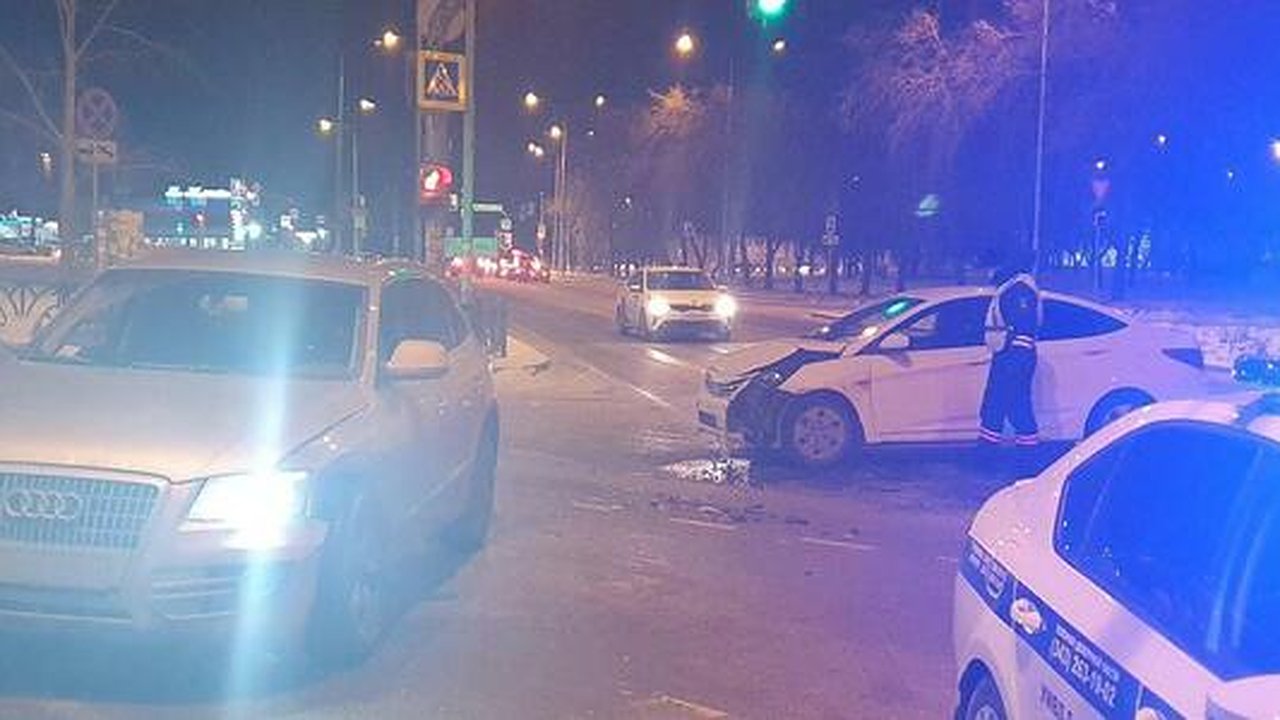 Главная картинка новости: Травма головы и ушиб лица: за сутки в Екатеринбурге два ребенка пострадали в ДТП