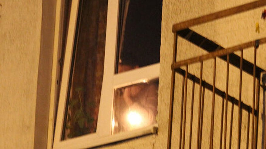 Главная картинка новости: В Екатеринбурге 10-летняя девочка во сне упала с пятого этажа