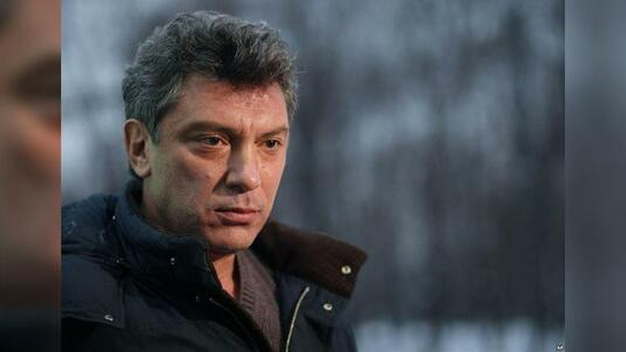 Главная картинка новости: Оппозиция намерена провести вахту памяти Немцова в Екатеринбурге