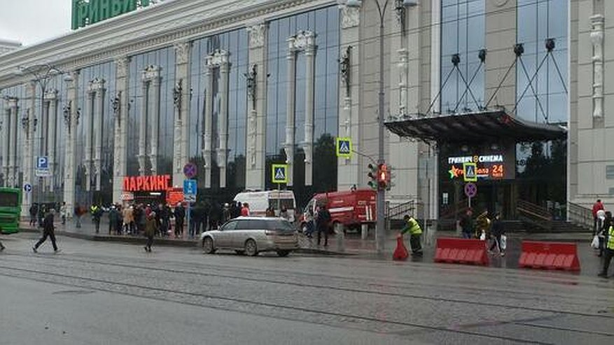 Главная картинка новости: Торговые центры Свердловской области находятся на грани закрытия