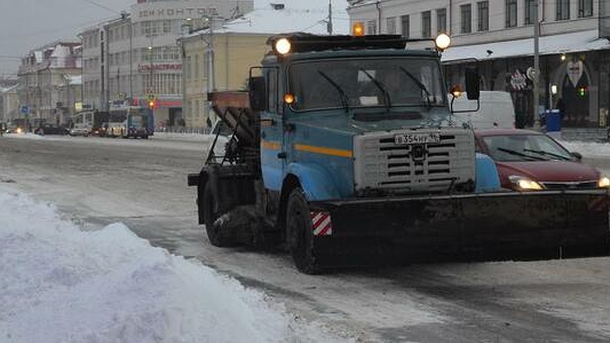 Главная картинка новости: Опубликован список улиц Екатеринбурга, где сегодня эвакуируют машины, мешающие уборке снега