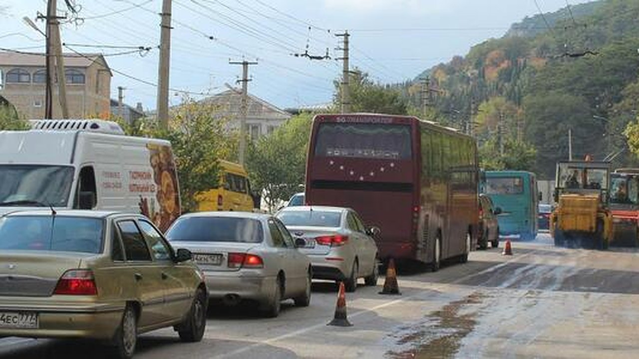 Главная картинка новости: Один из съездов на ЕКАД закроют на три месяца