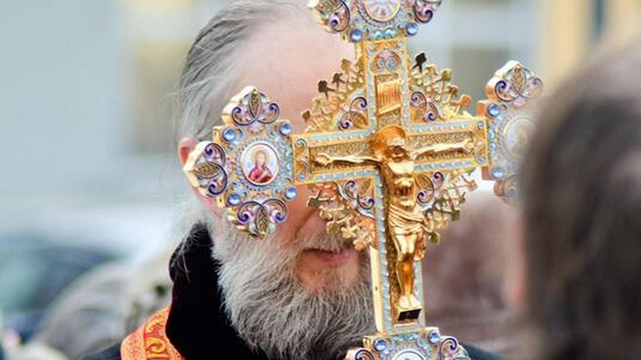 Главная картинка новости: Впервые за все время пандемии в Екатеринбурге отменили Крестный ход